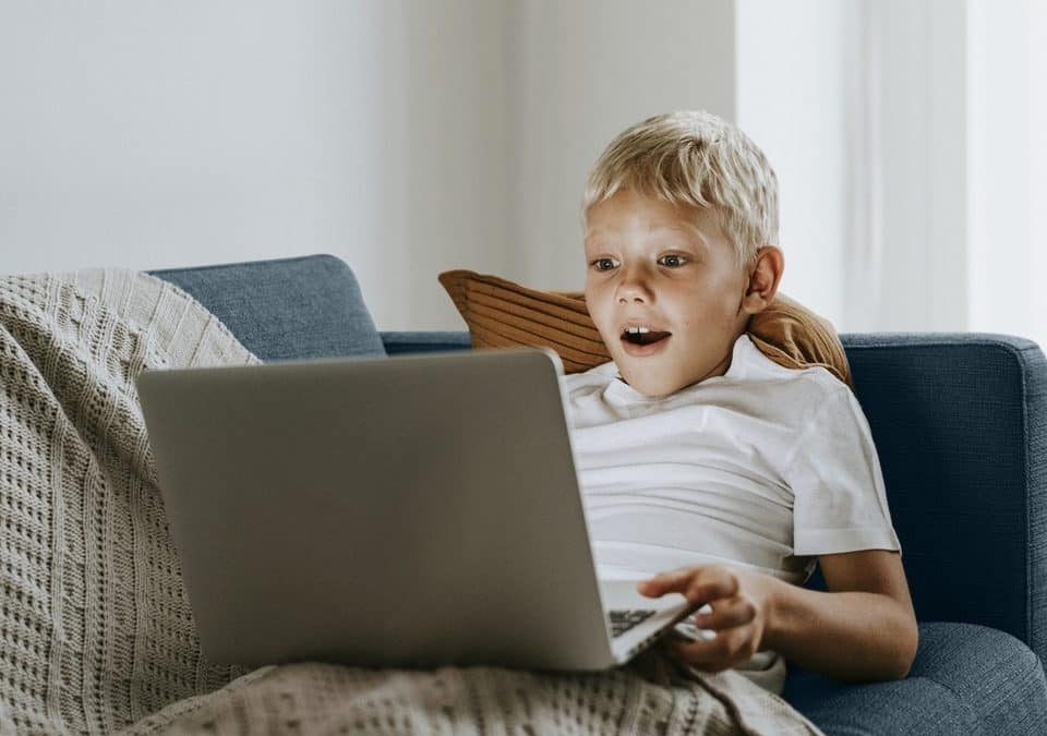 Γιατί τα παιδιά και οι έφηβοι με ΔΕΠΥ οδηγούνται στον εθισμό στο διαδίκτυο
